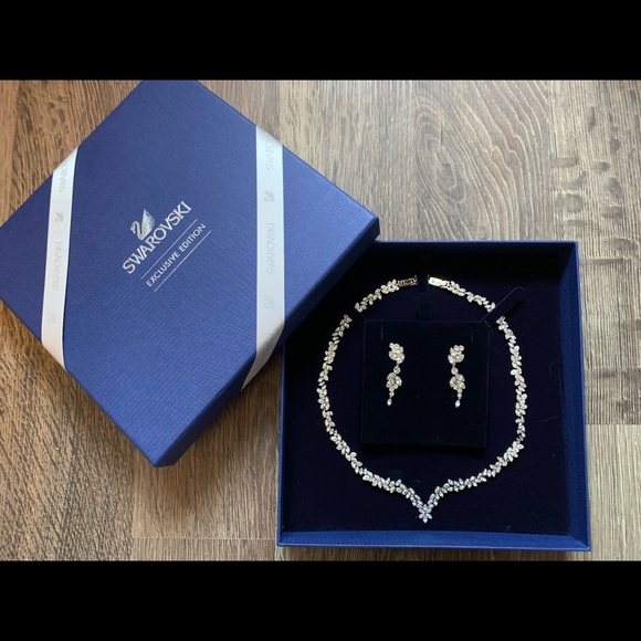 NEW Swarovski “Diapason” Necklace Earring SET - Picture 1 of 8